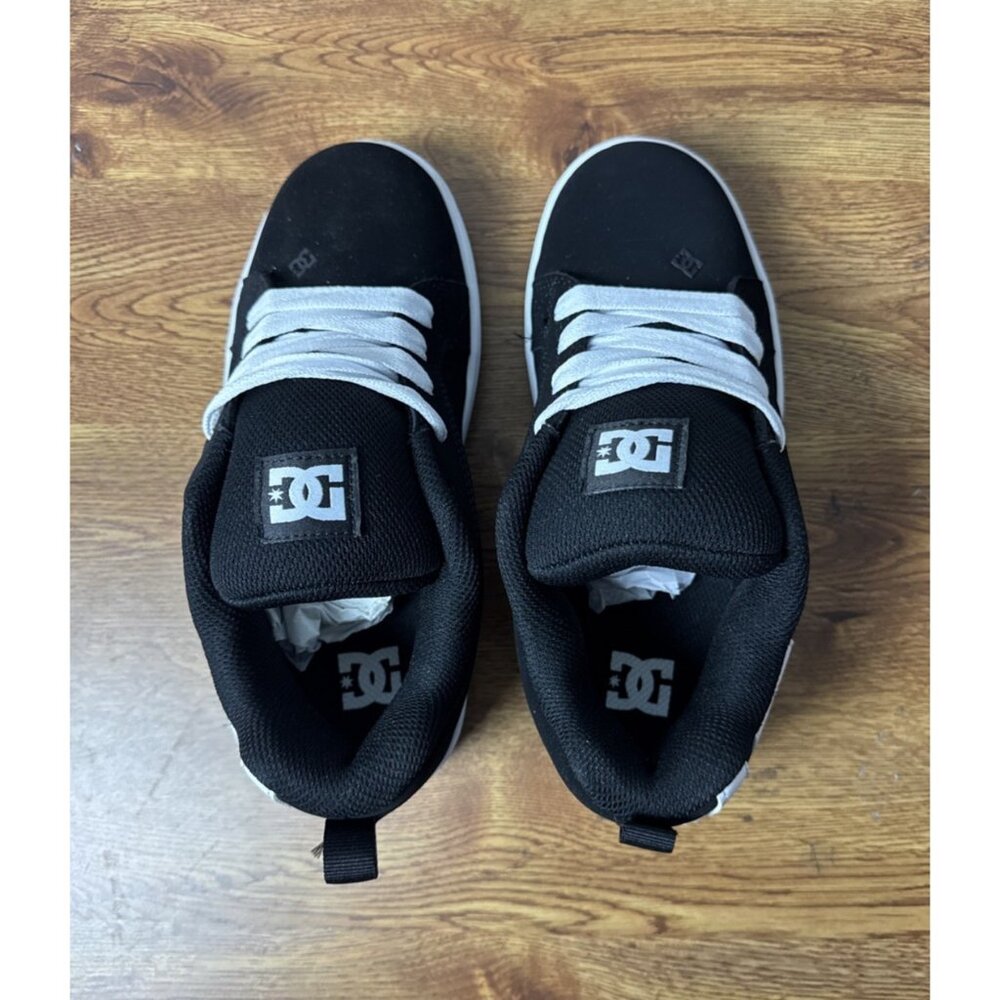 DC Court Graffik Low Top Skate boy's Shoe Sneaker, Black/White, 5 US Big Kid - Picture 6 of 9